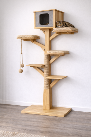 Árbol rascador de madera natural con caseta y plataformas – Diseño vertical artesanal