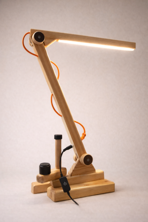 Lámpara articulada en madera de pino